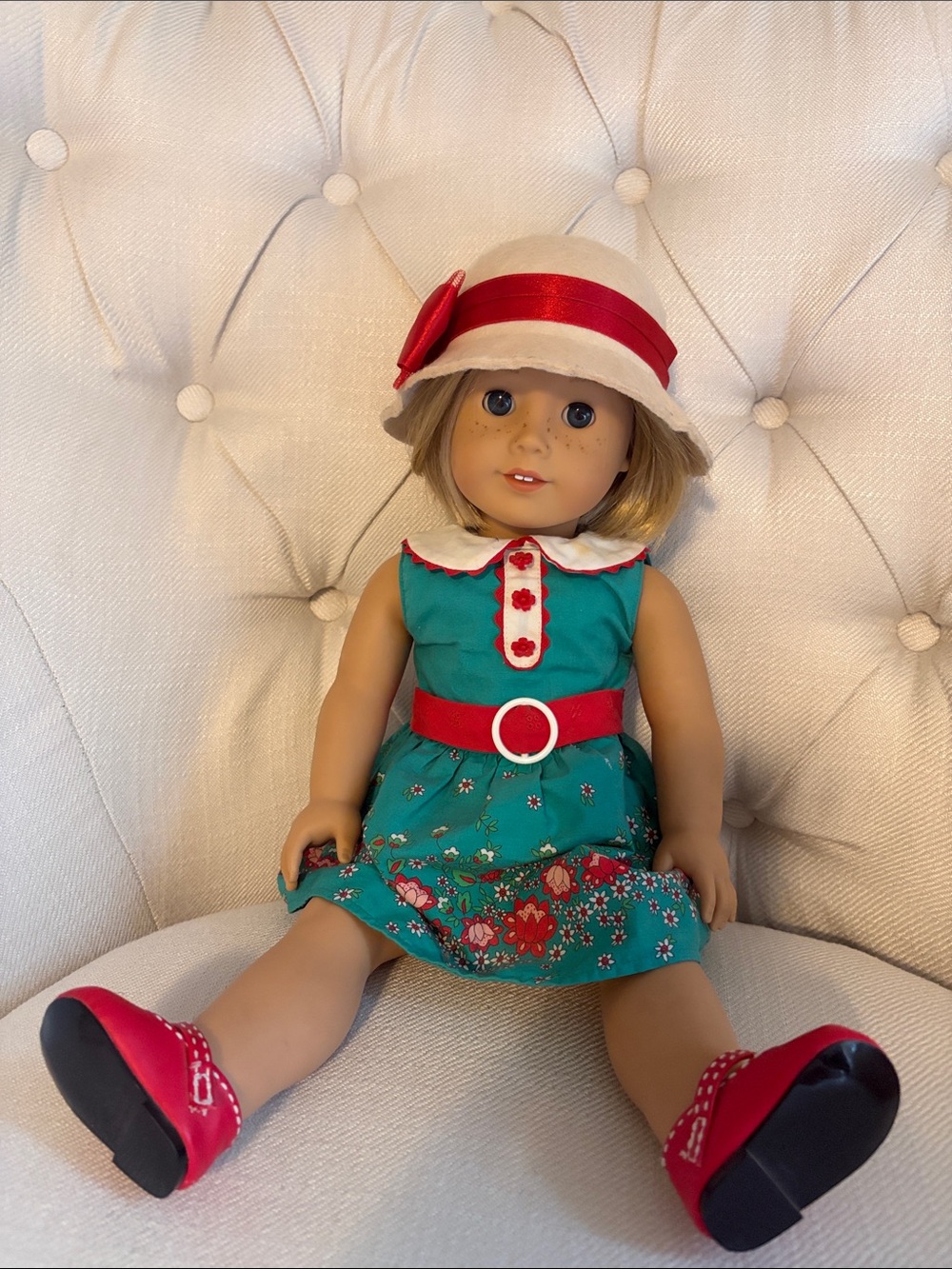 American Girl doll Kit Kittredge 2014 with outfit - Picture 2 of 14